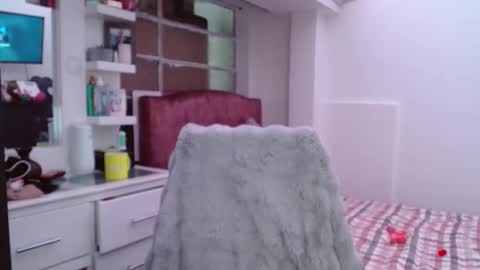 Snapshot of madisoncambel chatting on October 16, 2025, 4:19 pm Madison Cambel online show from October 16, 2025, 4:19 pm