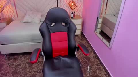 Snapshot of madisonclain chatting on November 21, 2025, 3:27 am madisonclain online show from November 21, 2025, 3:27 am