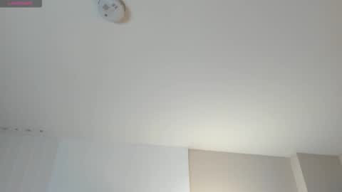 Maddi Collins online show from December 5, 2025, 11:41 am