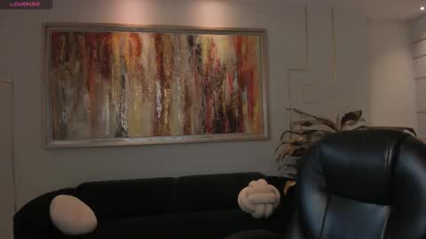 Maddi Collins online show from February 12, 2026, 12:00 pm