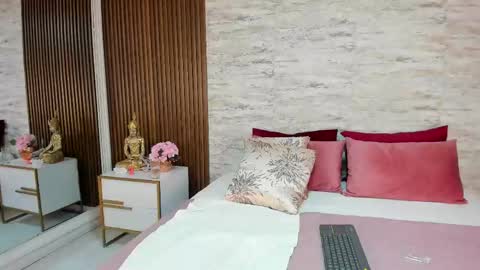 madisonhunterr_ online show from February 13, 2025, 8:45 pm