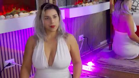 madisonrusso online show from November 17, 2025, 8:53 am