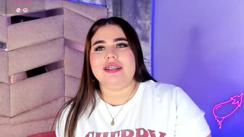 Snapshot of madissonlee__ chatting on February 3, 2026, 10:37 pm madissonlee__ online show from February 3, 2026, 10:37 pm