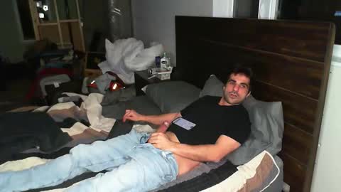 Guigui online show from March 26, 2026, 1:01 am