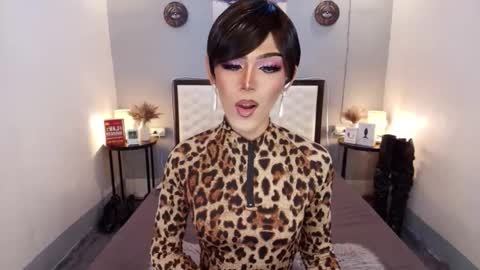 Snapshot of madnesswilxx chatting on October 7, 2025, 12:30 am Wil online show from October 7, 2025, 12:30 am