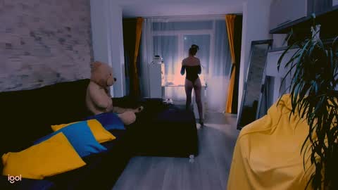 Madye Roberts online show from December 6, 2024, 3:41 am