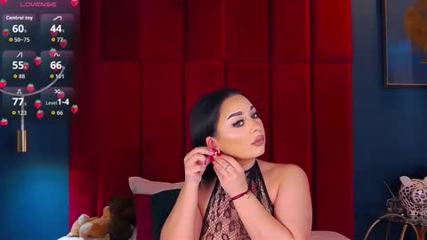 MadyLuxx online show from January 7, 2026, 7:05 pm