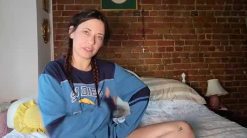 Snapshot of maedaybaby chatting on September 21, 2025, 11:34 am maedaybaby online show from September 21, 2025, 11:34 am