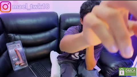 Snapshot of mael_twink chatting on April 5, 2026, 6:16 pm Mael online show from April 5, 2026, 6:16 pm