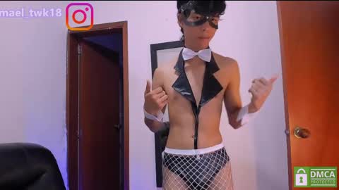 Snapshot of mael_twink chatting on April 18, 2026, 10:21 pm Mael online show from April 18, 2026, 10:21 pm