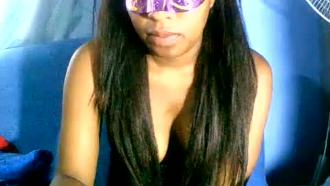 Snapshot of maelahlove chatting on December 19, 2024, 4:56 am MaelahLove online show from December 19, 2024, 4:56 am