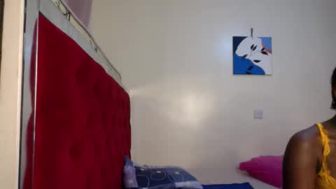 Snapshot of maelys_t chatting on April 12, 2026, 6:02 pm Maelys online show from April 12, 2026, 6:02 pm