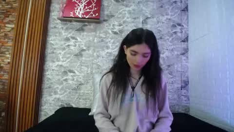 Snapshot of maevekuro chatting on September 9, 2025, 3:06 am maevekuro online show from September 9, 2025, 3:06 am