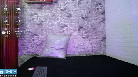 Snapshot of maevekuro chatting on September 22, 2025, 3:08 am maevekuro online show from September 22, 2025, 3:08 am