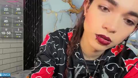 Snapshot of maevekuro chatting on November 7, 2025, 3:28 am maevekuro online show from November 7, 2025, 3:28 am