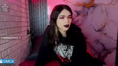 Snapshot of maevekuro chatting on June 19, 2026, 3:11 am maevekuro online show from June 19, 2026, 3:11 am