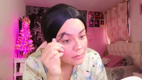 Snapshot of magic_clairewitch chatting on December 31, 2024, 10:12 pm Claire online show from December 31, 2024, 10:12 pm