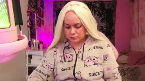 Snapshot of magic_clairewitch chatting on January 11, 2025, 2:09 am Claire online show from January 11, 2025, 2:09 am