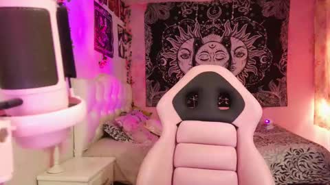 Snapshot of magic_clairewitch chatting on February 12, 2025, 6:09 pm Claire online show from February 12, 2025, 6:09 pm