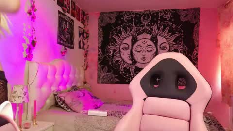 Snapshot of magic_clairewitch chatting on February 14, 2025, 2:02 pm Claire online show from February 14, 2025, 2:02 pm