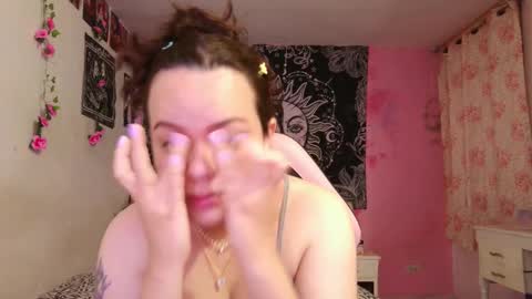 Snapshot of magic_clairewitch chatting on March 12, 2025, 11:44 pm Claire online show from March 12, 2025, 11:44 pm