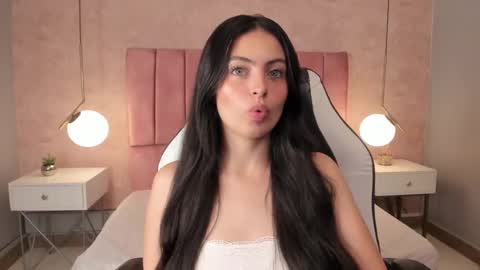Fer online show from February 28, 2025, 9:44 pm
