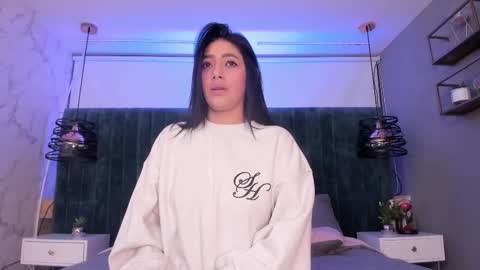 Isa  online show from October 24, 2025, 11:39 am