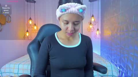 Snapshot of magic_oliviah chatting on May 29, 2026, 1:20 pm Oliviah online show from May 29, 2026, 1:20 pm