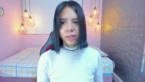 Snapshot of magic_oliviah chatting on June 17, 2026, 1:12 pm Oliviah online show from June 17, 2026, 1:12 pm