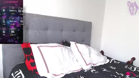 magic_stephany__ online show from December 16, 2025, 1:27 pm