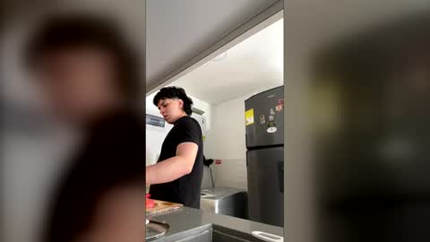 Tony Hoffa online show from December 4, 2025, 5:54 pm