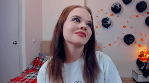 Lily online show from November 9, 2025, 3:32 pm