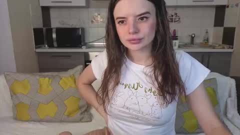 Snapshot of magical_mermaids chatting on October 12, 2025, 12:59 pm Alice online show from October 12, 2025, 12:59 pm