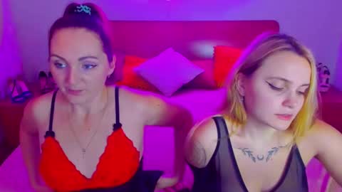 Lili and Bella online show from December 27, 2024, 8:02 am