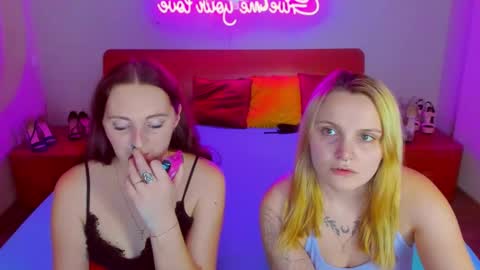 Lili and Bella online show from January 10, 2025, 10:06 am