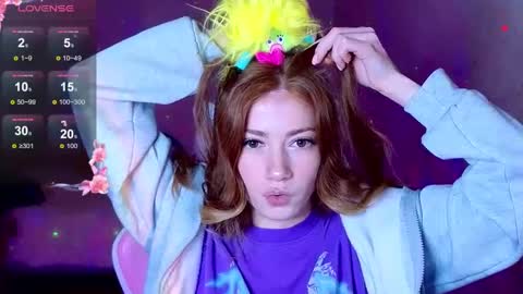 Snapshot of magicladyy chatting on September 30, 2025, 5:40 pm Angel online show from September 30, 2025, 5:40 pm