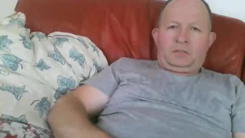 Snapshot of magicman250 chatting on June 10, 2026, 6:01 am magicman250 online show from June 10, 2026, 6:01 am