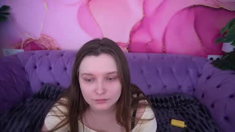 Snapshot of magicpeachhs chatting on November 28, 2025, 8:06 am Emily online show from November 28, 2025, 8:06 am
