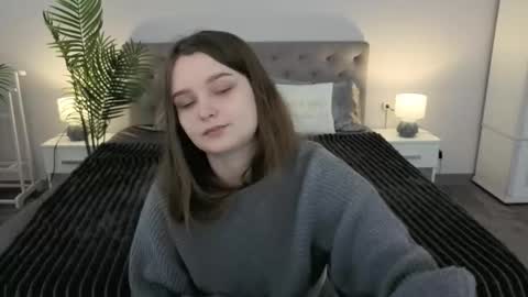 Snapshot of magicpeachhs chatting on March 23, 2026, 6:50 am Emily online show from March 23, 2026, 6:50 am