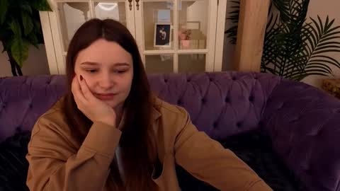 Snapshot of magicpeachhs chatting on March 30, 2026, 6:47 am Emily online show from March 30, 2026, 6:47 am