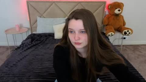 Snapshot of magicpeachhs chatting on April 23, 2026, 5:41 am Emily online show from April 23, 2026, 5:41 am