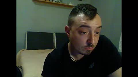 magru1973 online show from September 18, 2025, 7:49 pm