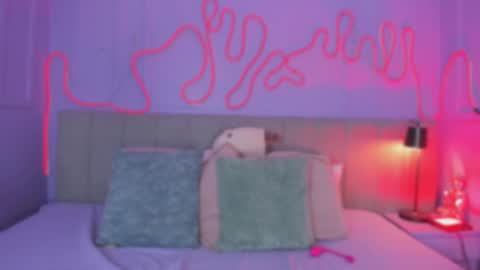 Mai online show from November 25, 2025, 7:47 pm