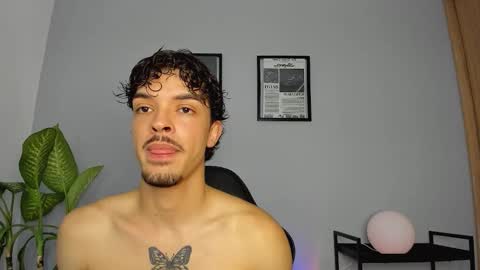 mai_sanchez online show from January 9, 2026, 1:52 am