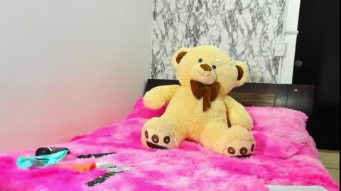 Maia Bronce online show from October 16, 2025, 9:54 am