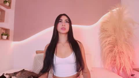 MAIA  LIA  online show from February 13, 2026, 12:06 am