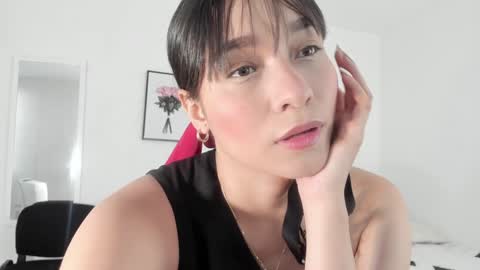 Snapshot of maia_w10 chatting on January 23, 2025, 12:19 pm Maia online show from January 23, 2025, 12:19 pm