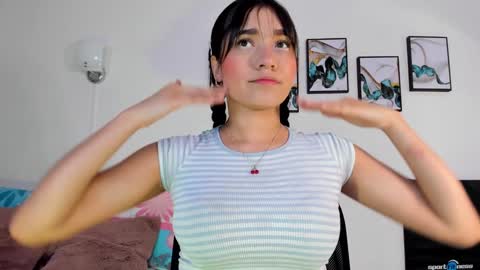 Snapshot of maia_w10 chatting on February 6, 2025, 12:37 pm Maia online show from February 6, 2025, 12:37 pm