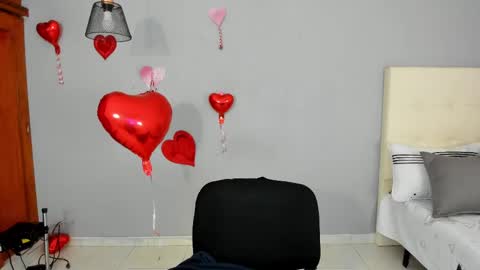 Snapshot of maia_w10 chatting on February 19, 2025, 12:22 pm Maia online show from February 19, 2025, 12:22 pm