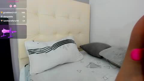 Snapshot of maia_w10 chatting on February 23, 2025, 4:57 pm Maia online show from February 23, 2025, 4:57 pm